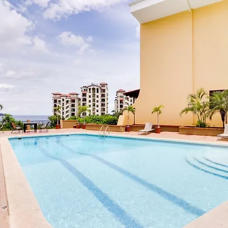 Sunset Heights 302 Hotel